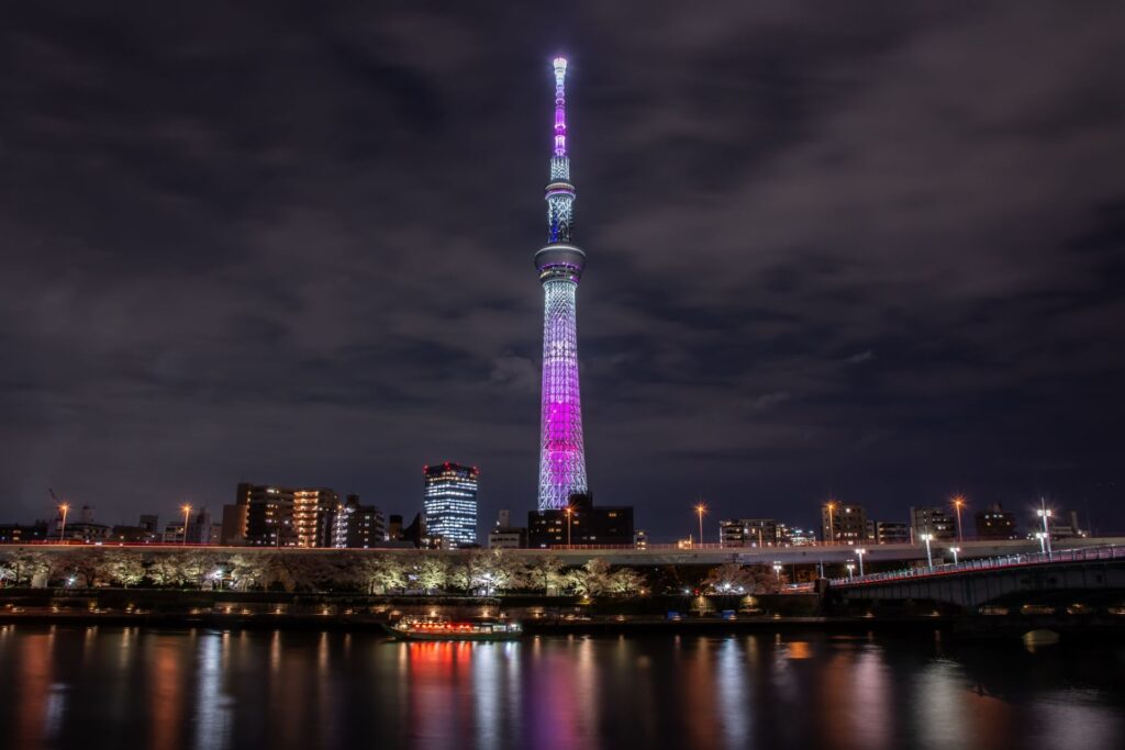 東京晴空塔燈火通明